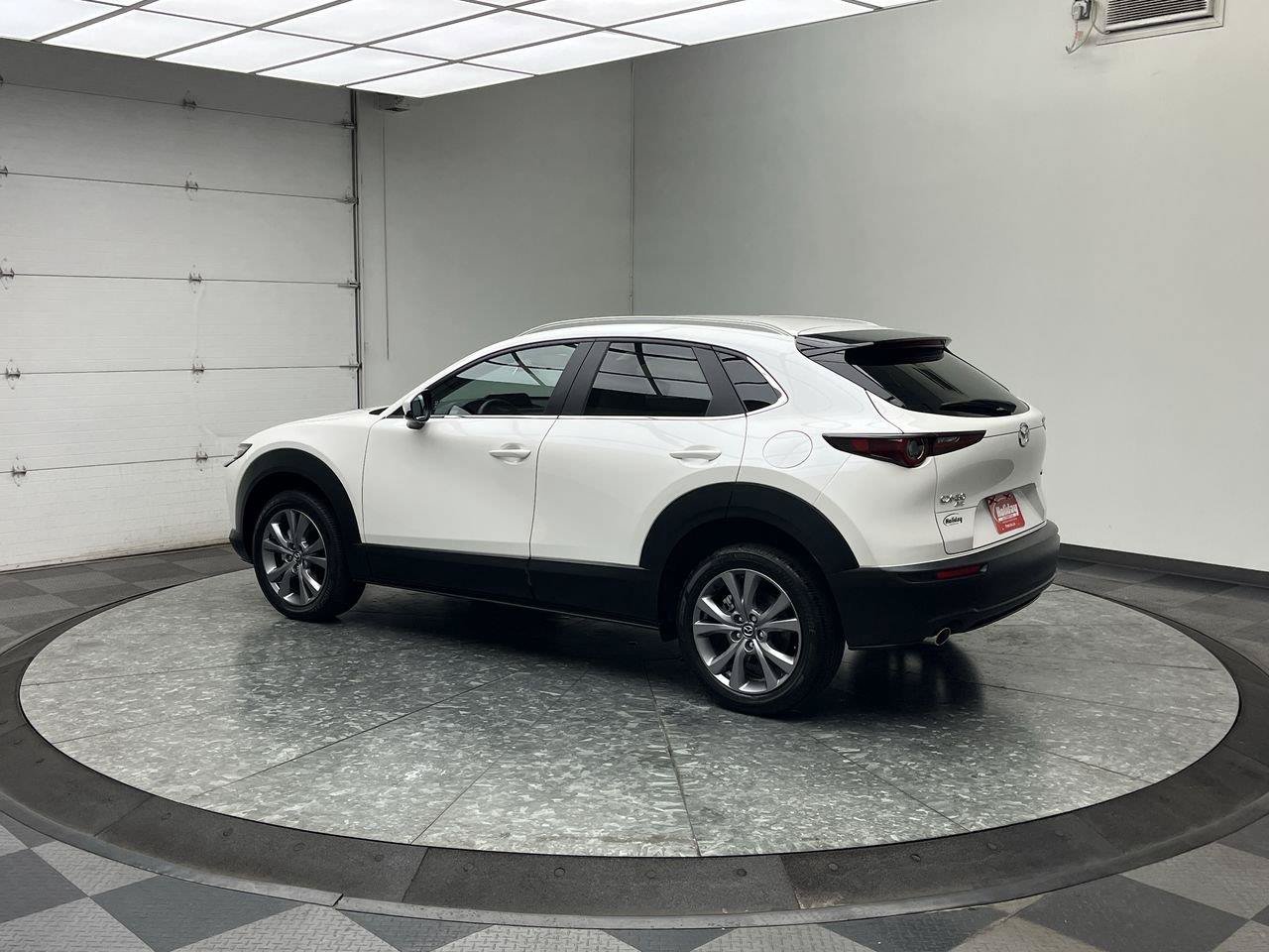 Used 2024 MAZDA CX-30 AWD 2.5 S w/ Preferred Package image 2