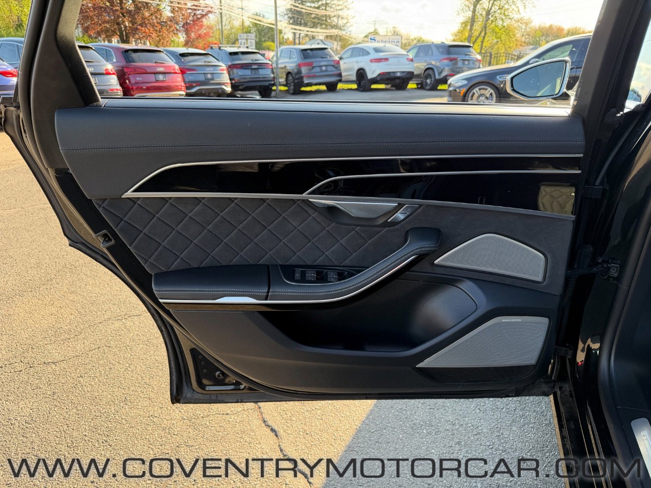 Used 2023 Audi S8 w/ S8 Executive Package AWD/4WD image 44