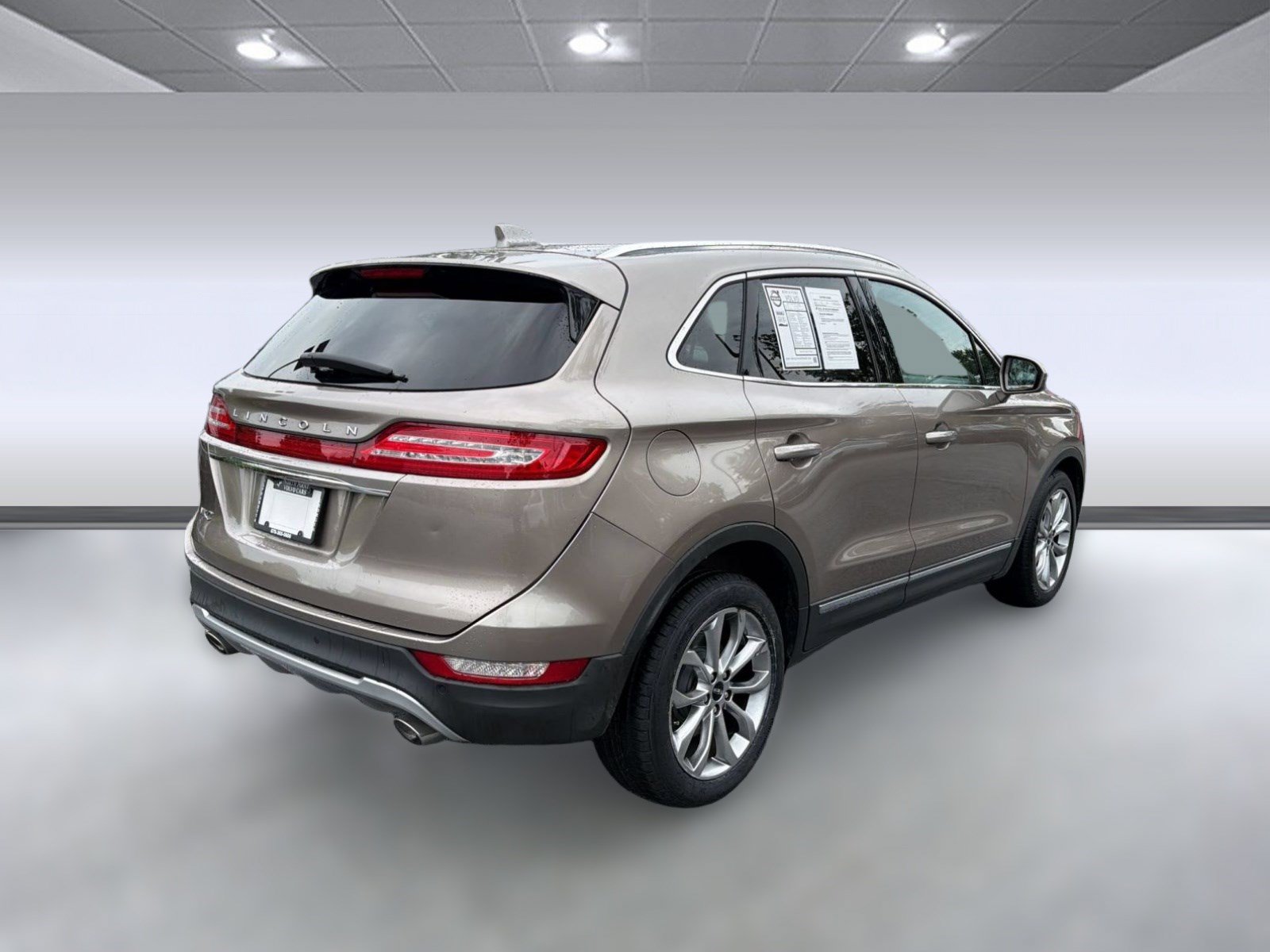 Used 2019 Lincoln MKC Select w/ Select Plus Package FWD image 9