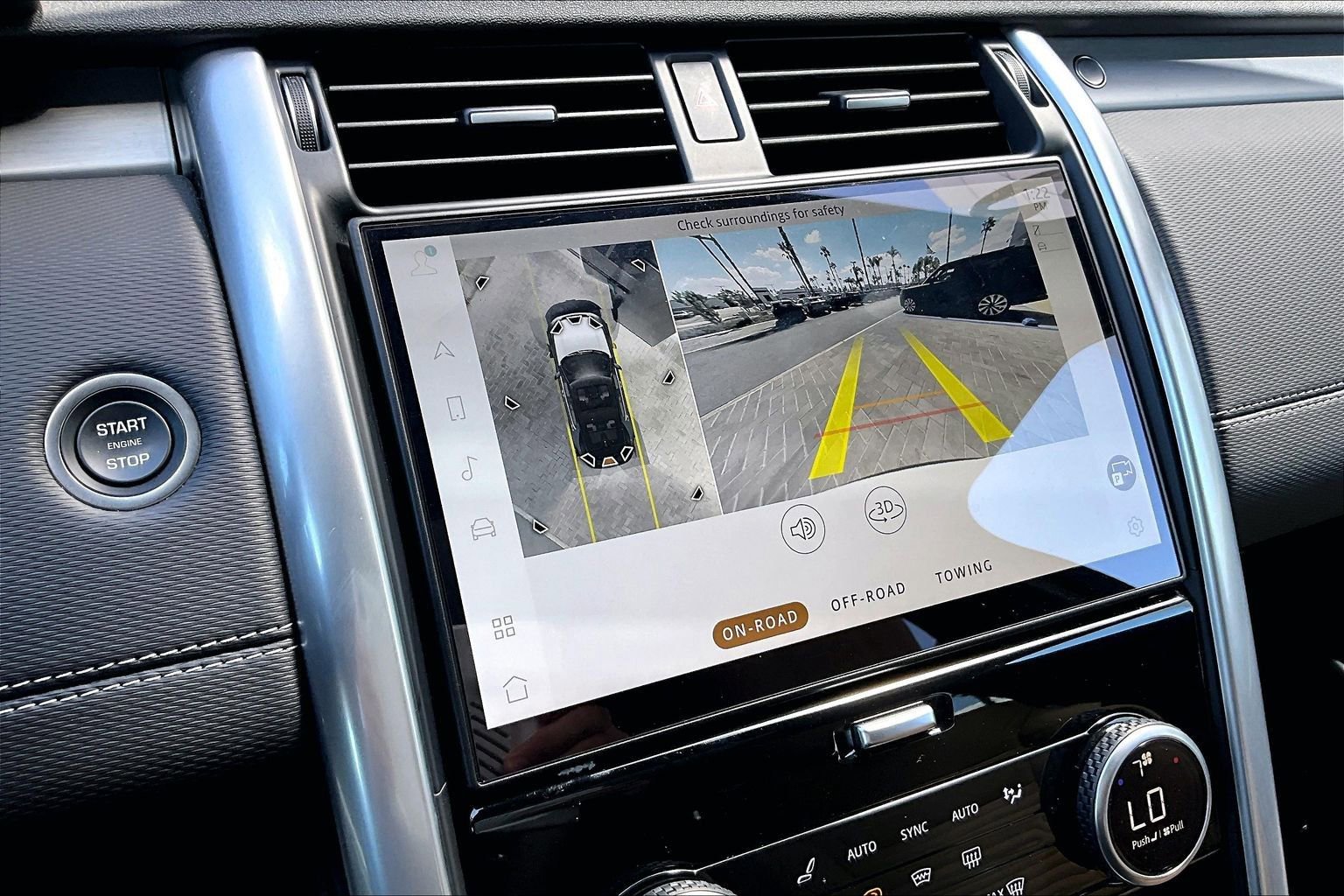 Used 2025 Land Rover Discovery Dynamic SE image 20