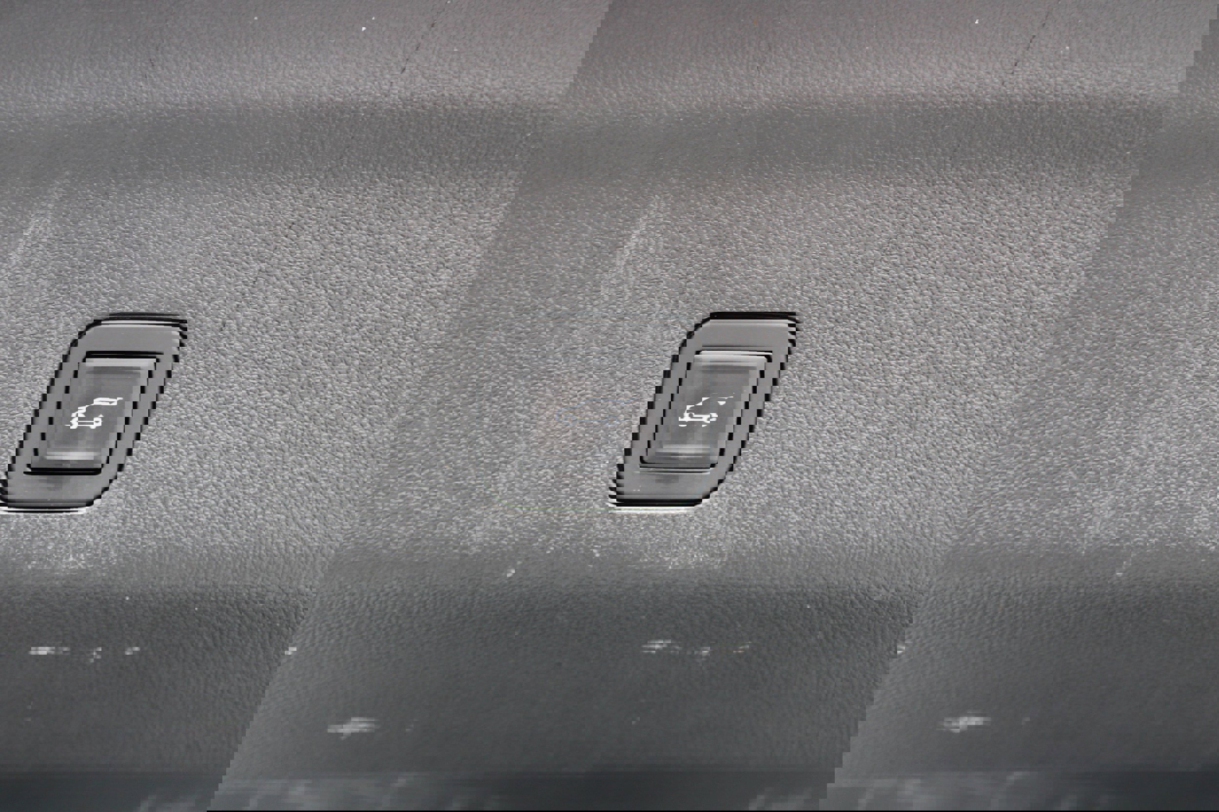 Used 2025 GMC Yukon Denali image 18