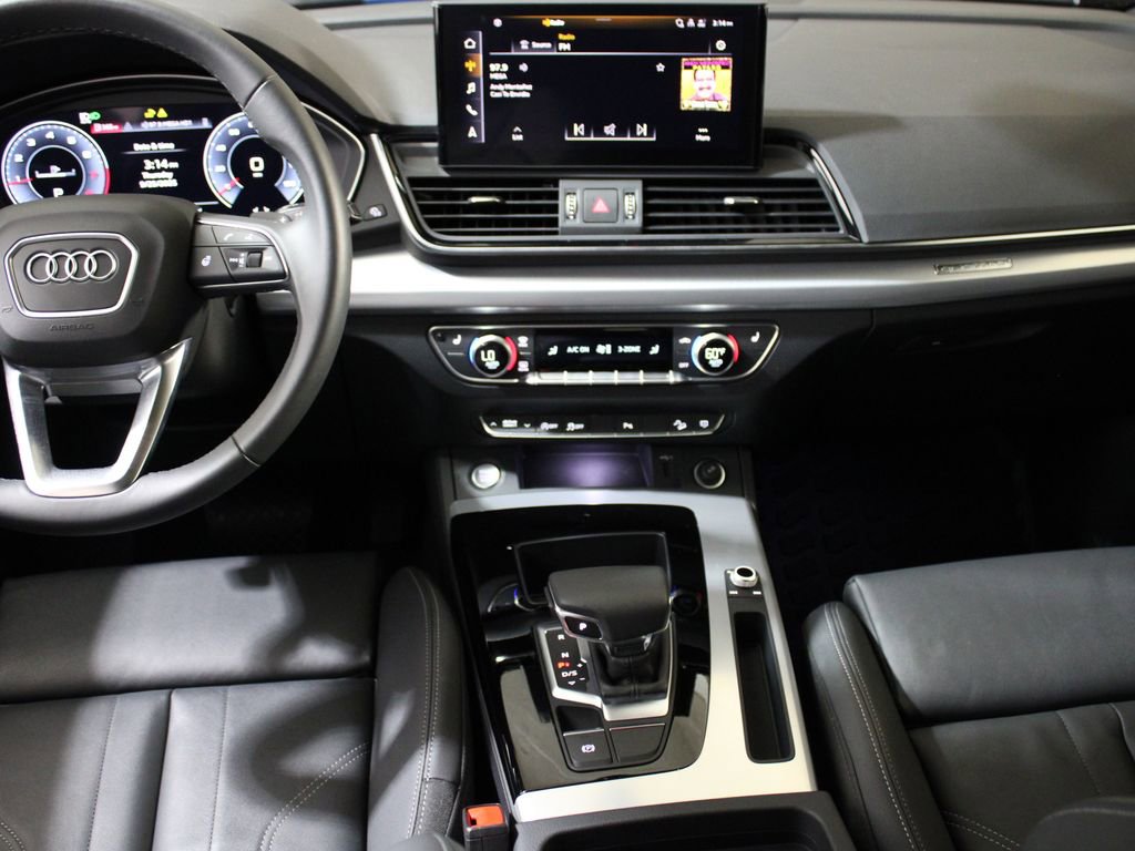 Certified 2025 Audi Q5 2.0T Premium w/ Convenience Plus Package image 21
