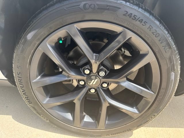 Used 2022 Dodge Challenger SXT w/ Blacktop Package RWD image 9