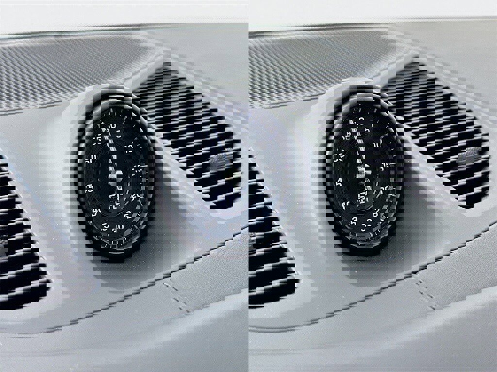 New 2026 Porsche Cayenne image 17