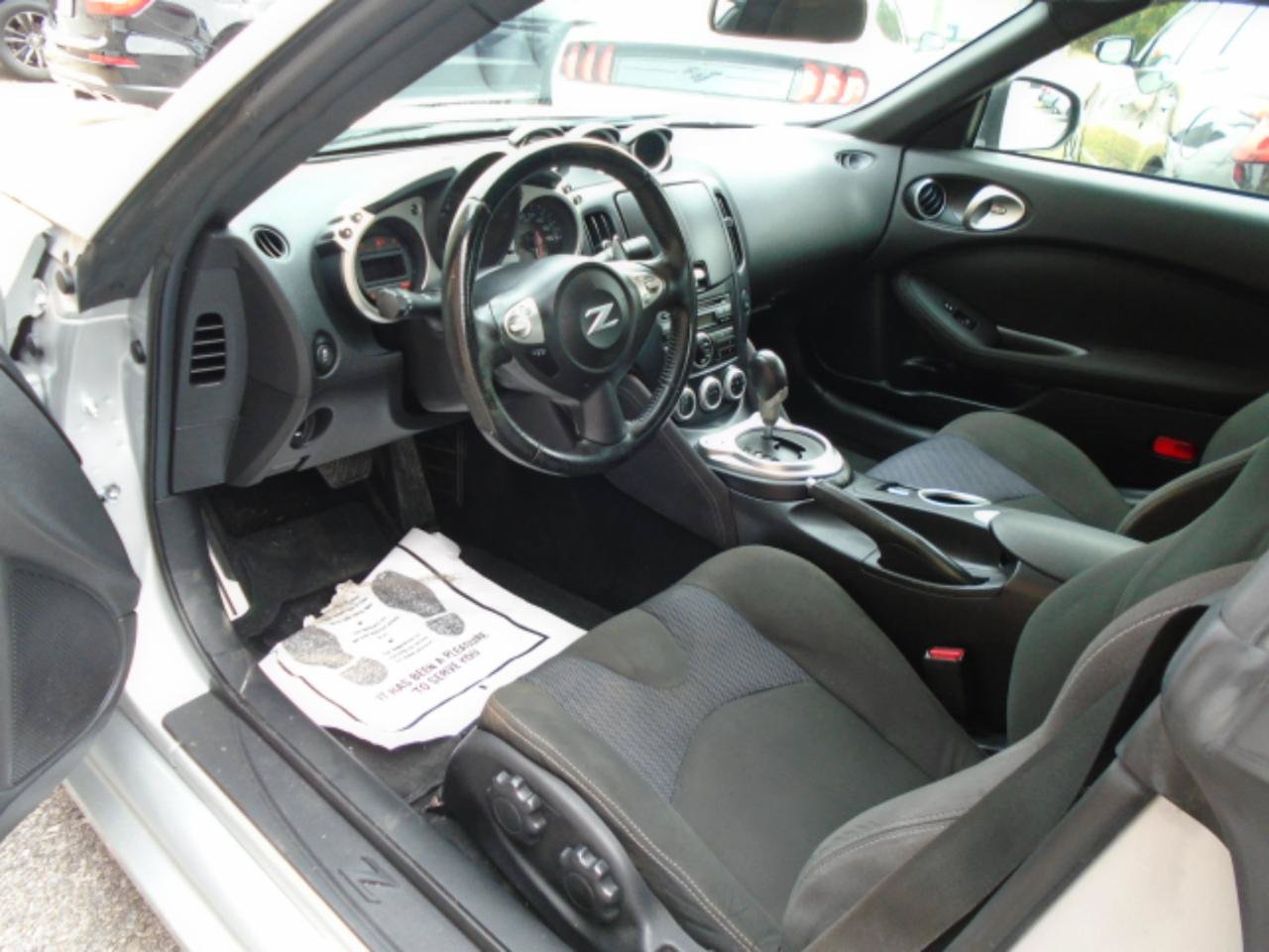 Used 2013 Nissan 370Z Roadster RWD image 7