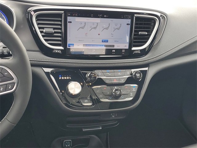 New 2026 Chrysler Pacifica Select image 14