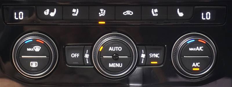 Used 2020 Volkswagen Jetta SEL Premium FWD image 14