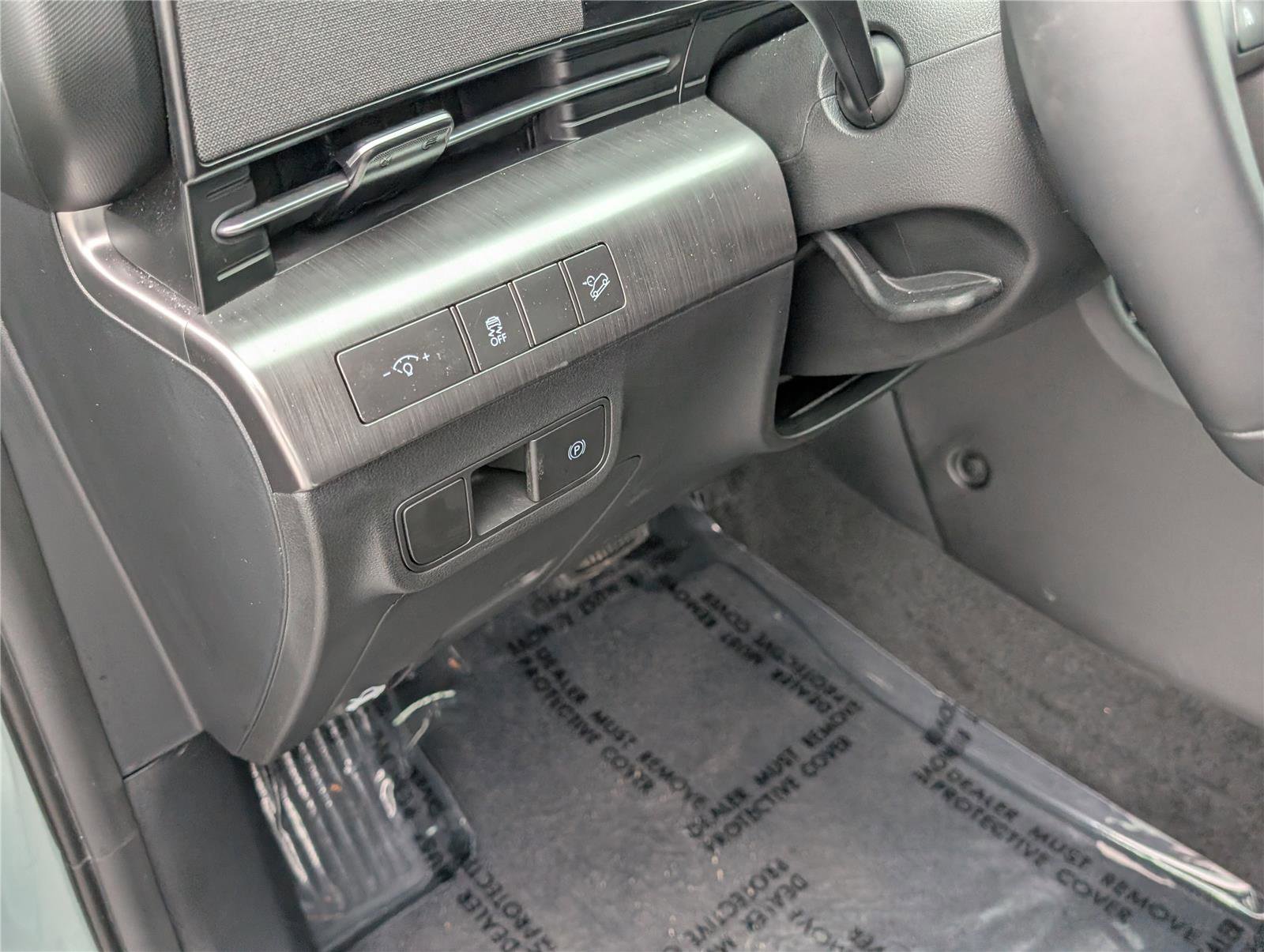 Used 2025 Hyundai Kona SEL image 21