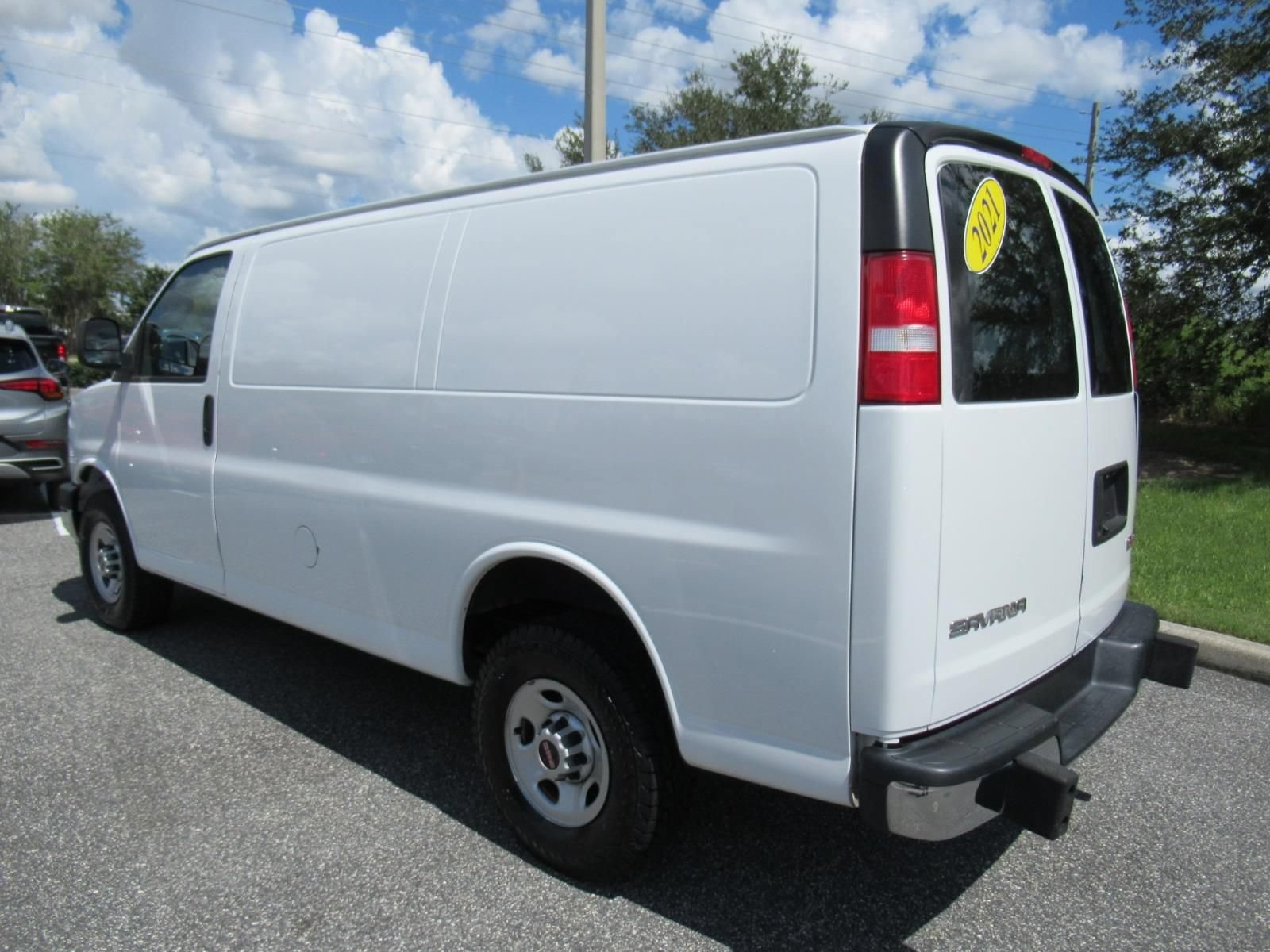 Used 2021 GMC Savana 2500 w/ Driver Convenience Package RWD image 5