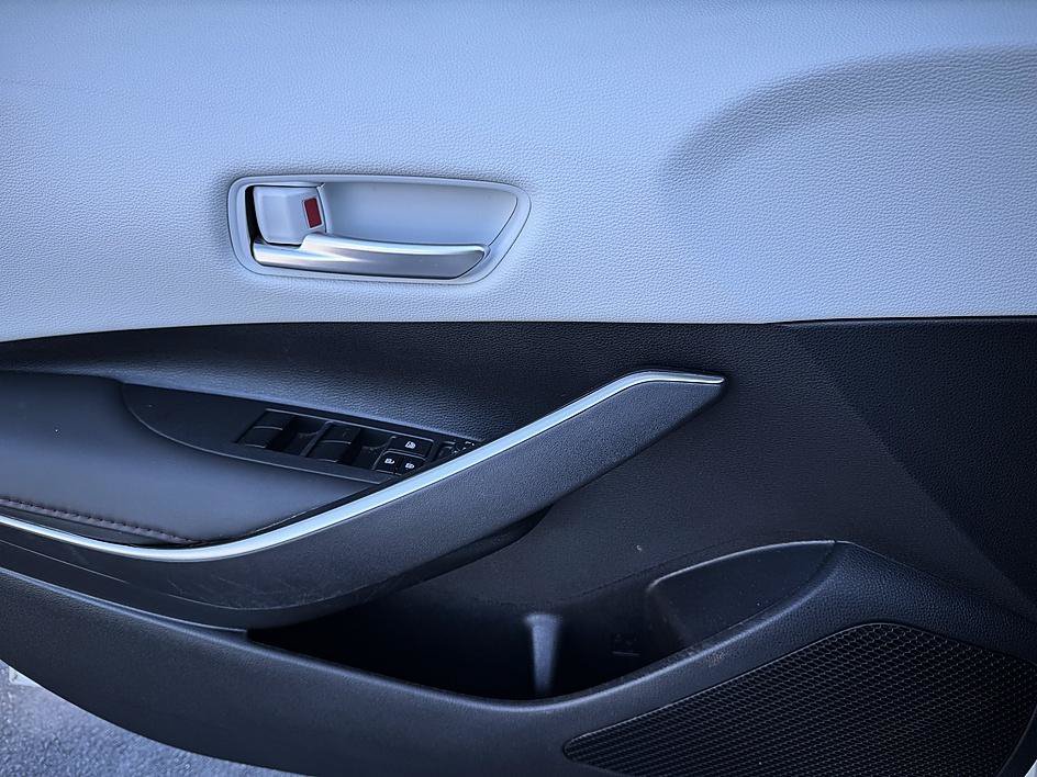 Certified 2024 Toyota Corolla SE FWD image 9
