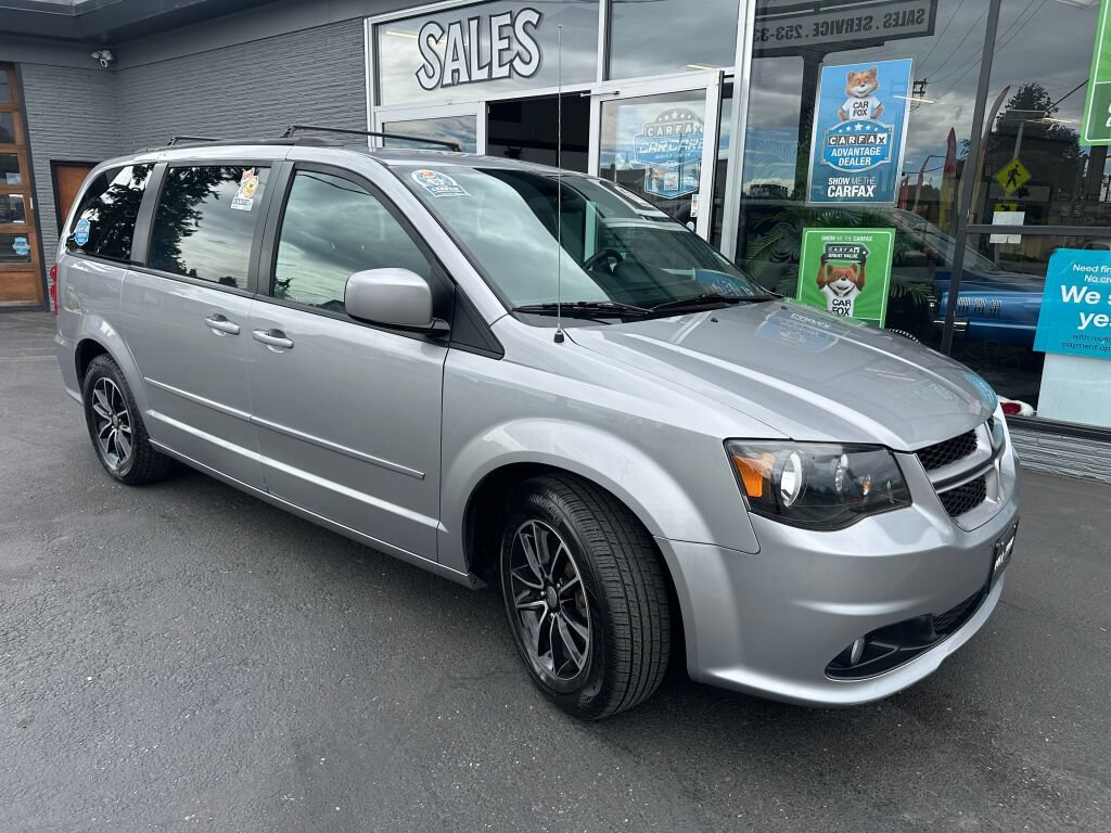 Used 2016 Dodge Grand Caravan R/T FWD image 3