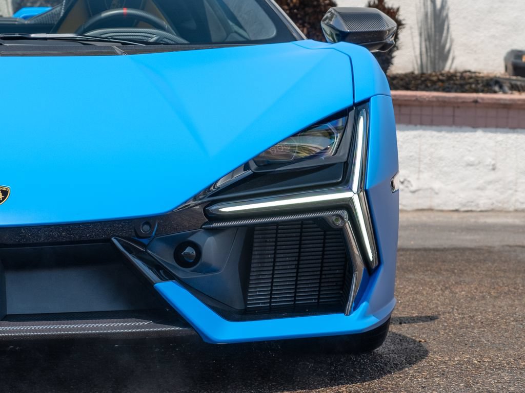 Used 2025 Lamborghini Revuelto AWD/4WD image 27