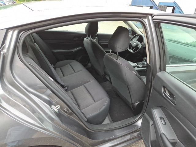 Used 2024 Nissan Altima 2.5 S FWD image 11