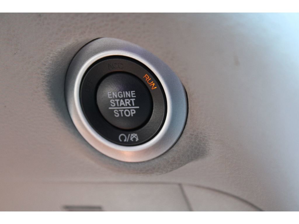 Used 2023 Chrysler Pacifica Limited image 28