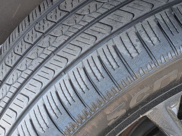 Used 2020 Cadillac Escalade Platinum AWD/4WD image 11