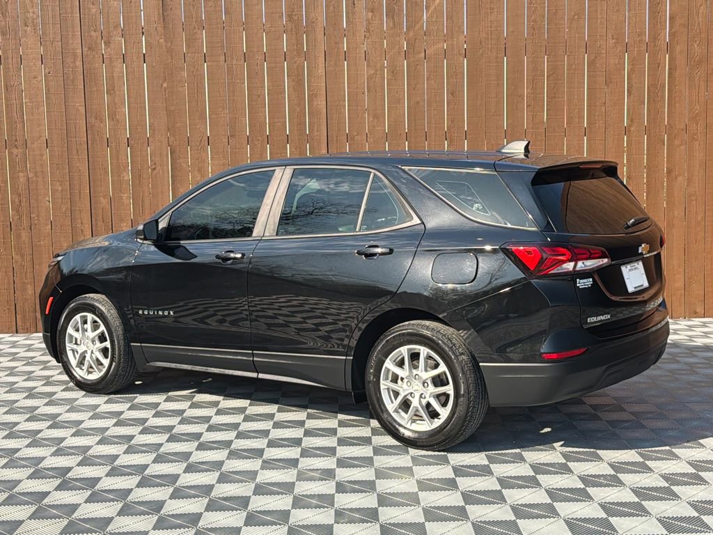 Used 2024 Chevrolet Equinox LS image 13