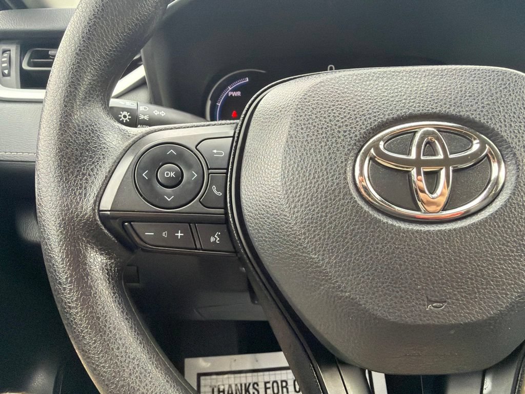 Used 2025 Toyota RAV4 XLE AWD/4WD image 25