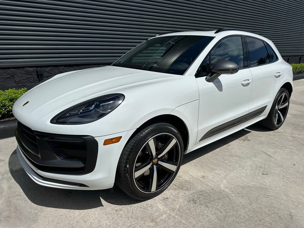 Certified 2023 Porsche Macan Turbo image 7