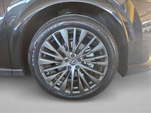 Used 2023 Lexus RX 350 w/ Cold Area Package AWD/4WD image 15