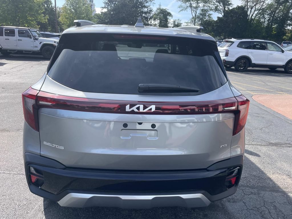 Used 2026 Kia Seltos S AWD/4WD image 4