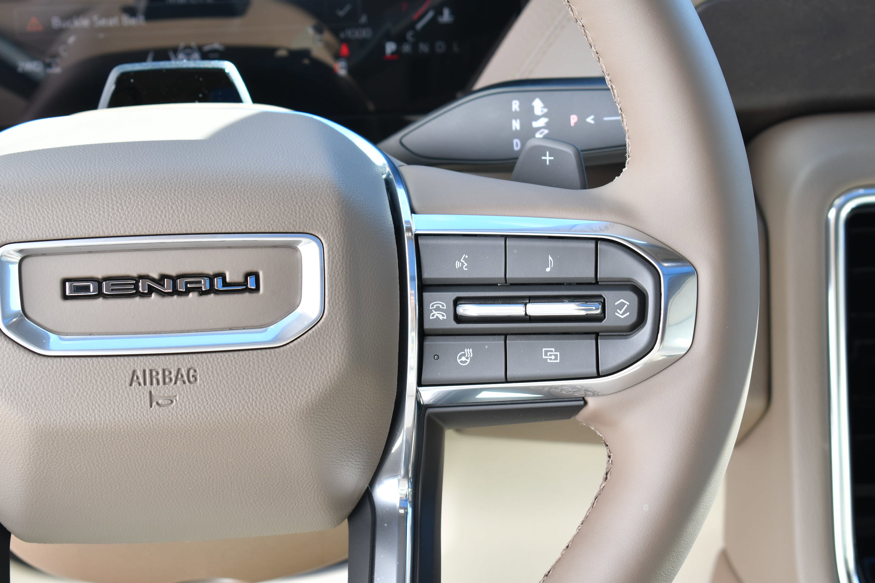 New 2026 GMC Yukon XL Denali w/ Denali Reserve Package image 24