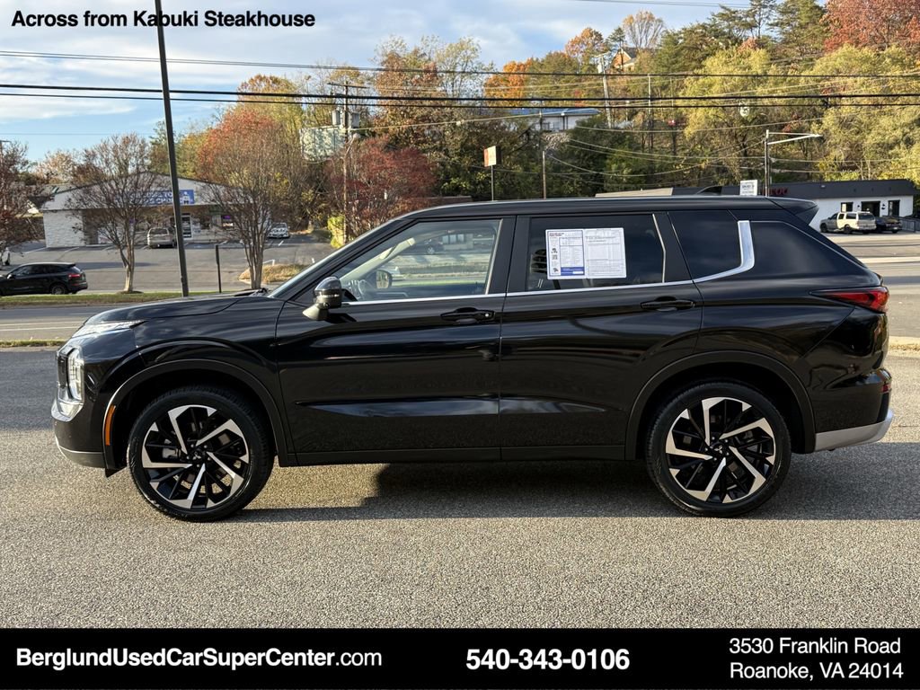 Used 2024 Mitsubishi Outlander SE image 7