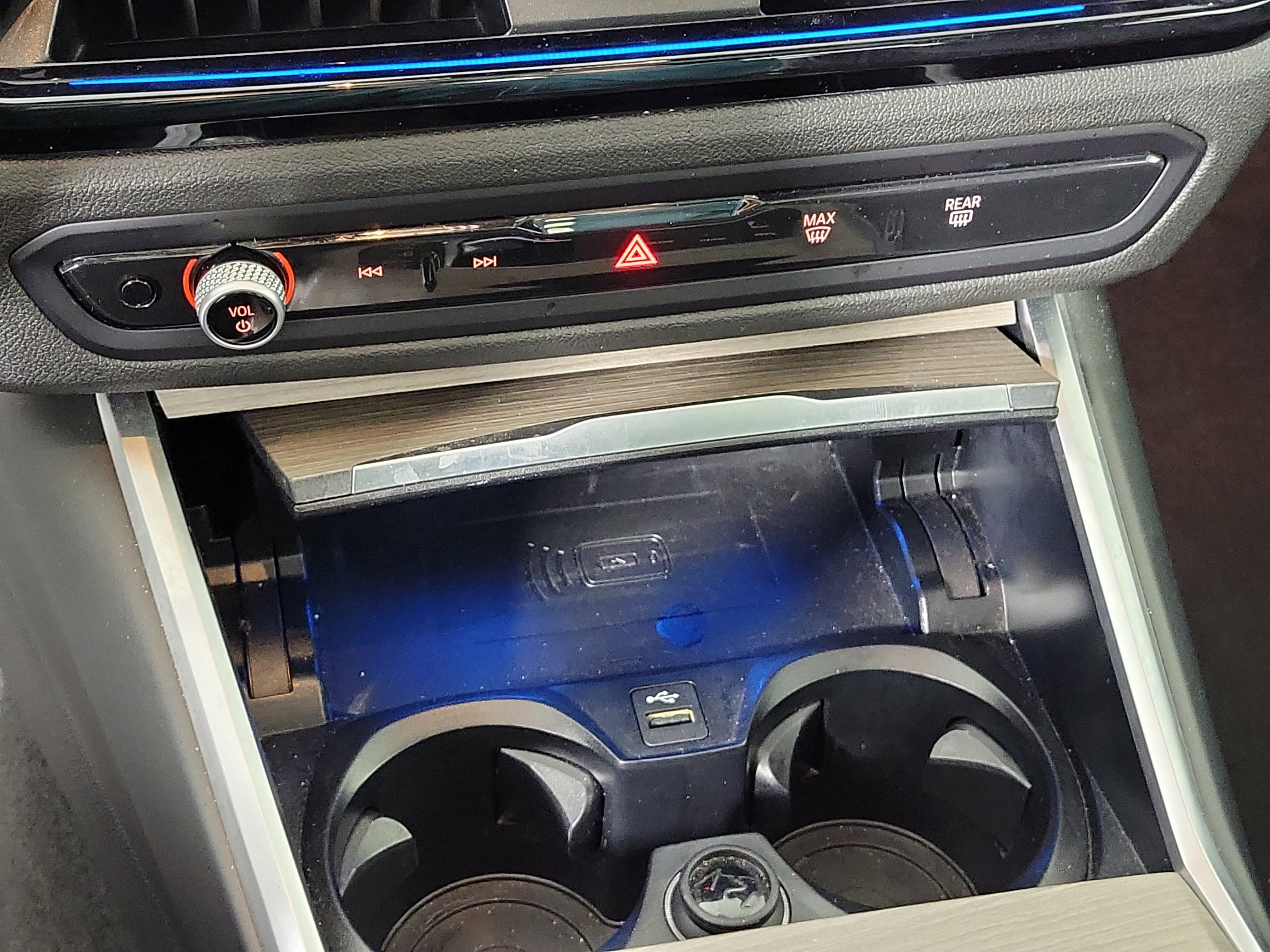 Certified 2025 BMW 330i xDrive Sedan w/ Premium Package image 21