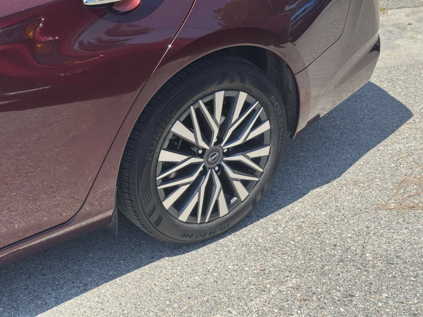 Used 2025 Nissan Altima 2.5 SV FWD image 30