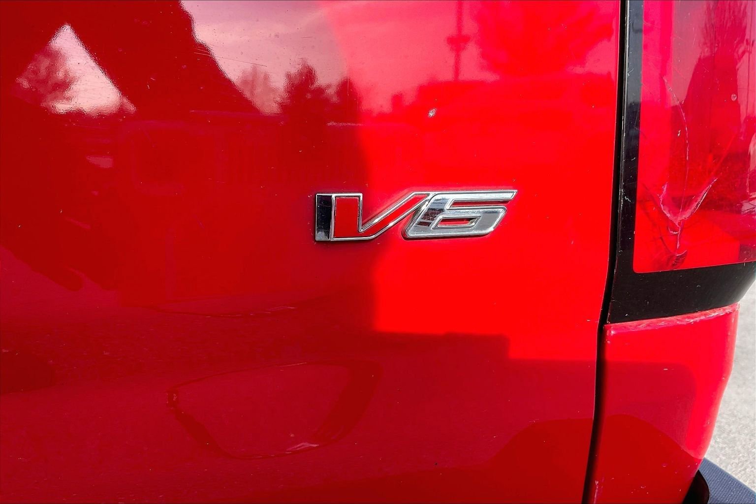 Used 2019 Chevrolet Colorado W/T w/ Custom Special Edition image 32