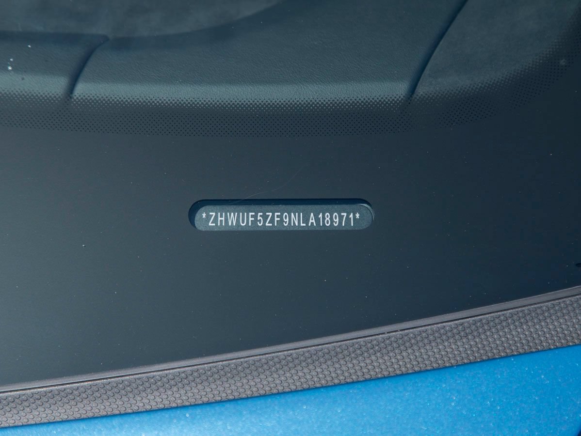 Used 2022 Lamborghini Huracan EVO RWD image 30