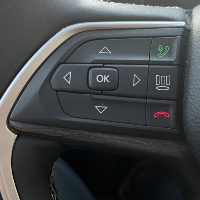 Used 2023 Jeep Grand Cherokee L Limited image 13