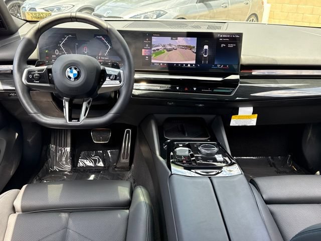 Used 2026 BMW 530i w/ M Sport Package RWD image 31