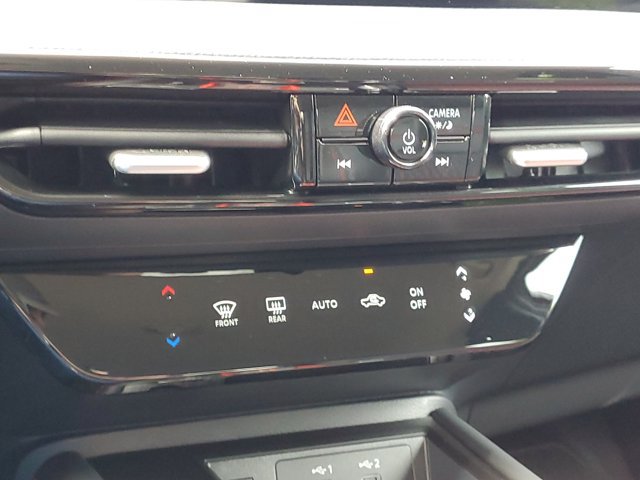 Certified 2026 Nissan Kicks SR FWD image 15