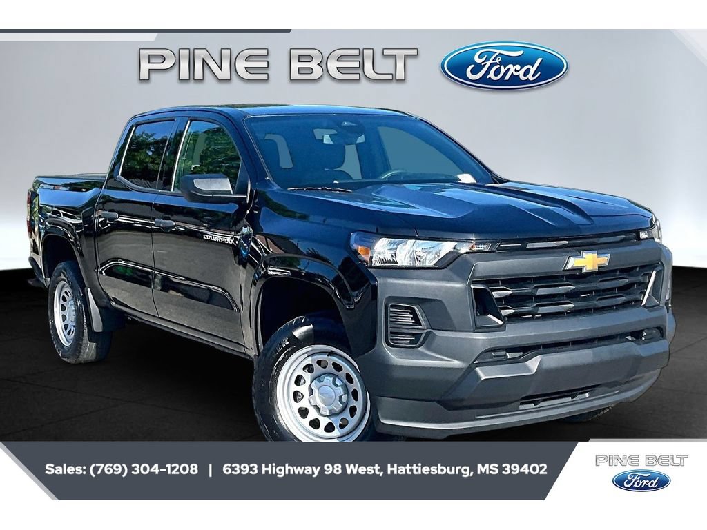 Used 2024 Chevrolet Colorado W/T RWD image 1