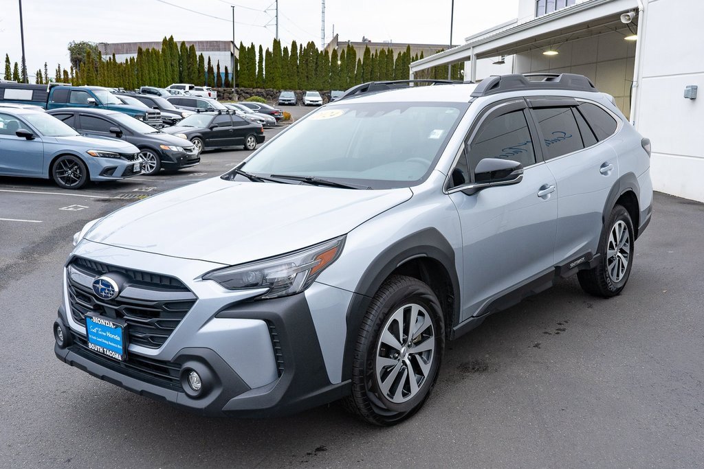 Used 2024 Subaru Outback Premium image 6