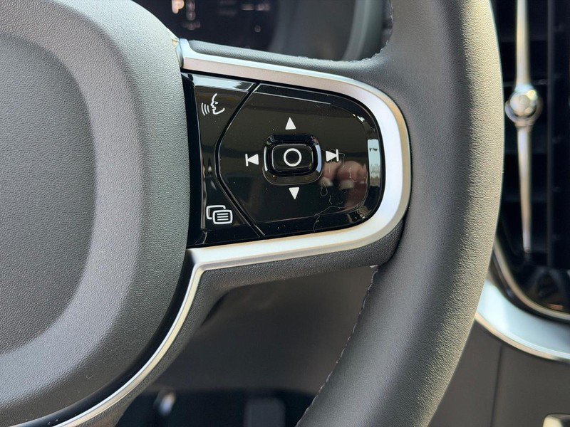 New 2026 Volvo XC90 T8 Plus w/ Protection Package AWD/4WD image 13