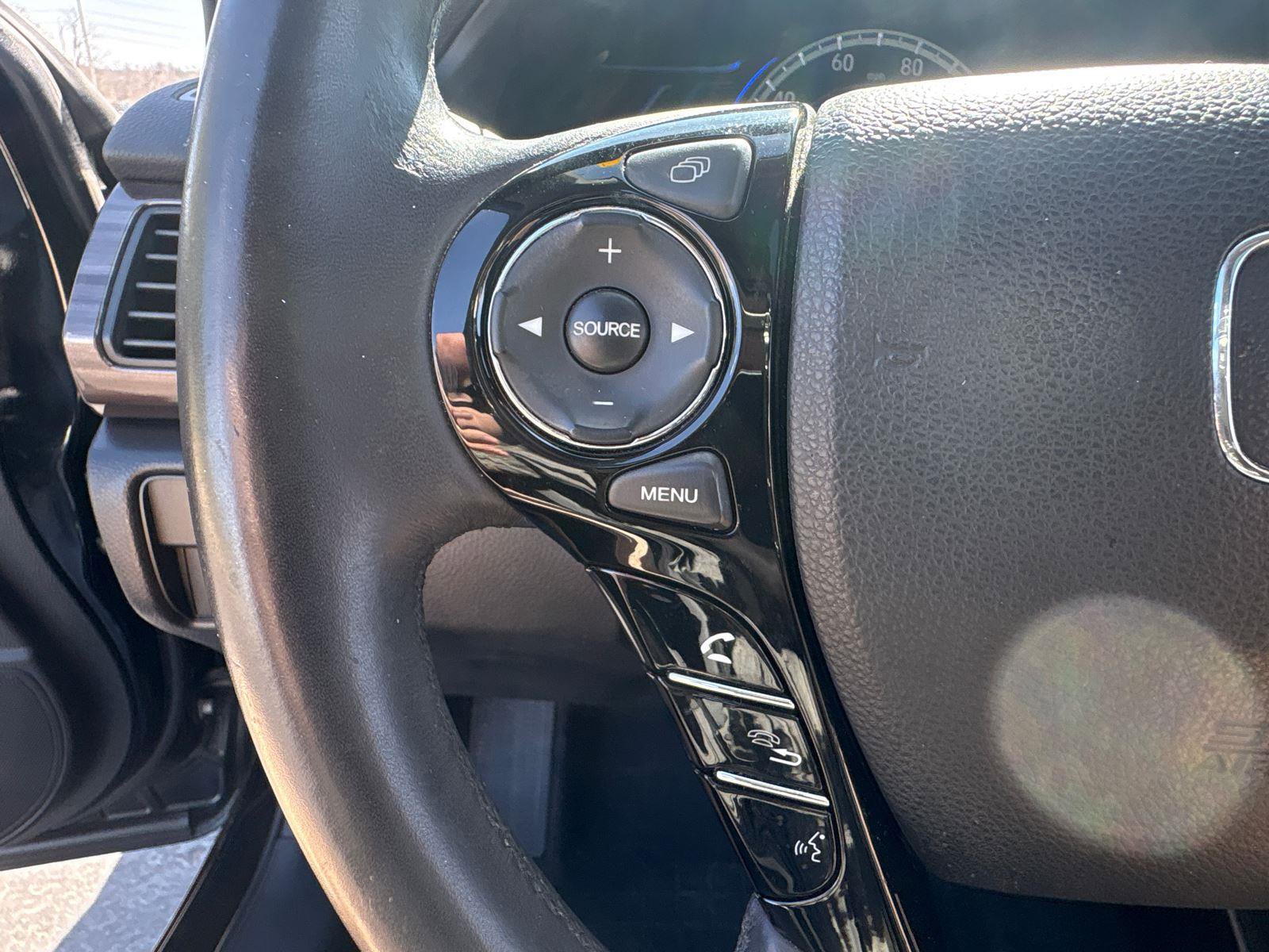 Used 2017 Honda Accord Touring image 20