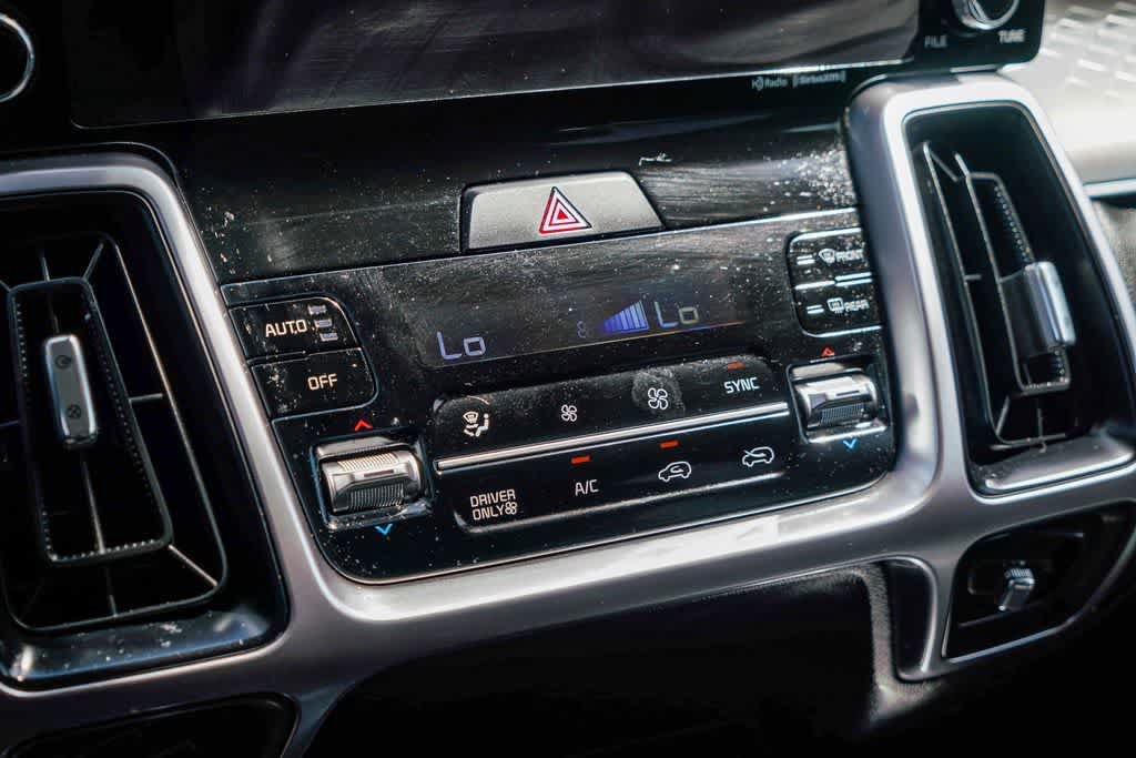 Certified 2023 Kia Sorento EX AWD/4WD image 19