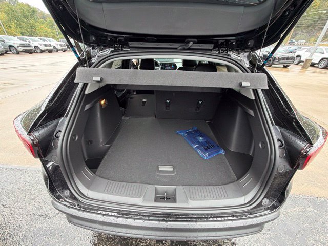 New 2026 Chevrolet Trax LT w/ Sunroof Package FWD image 24