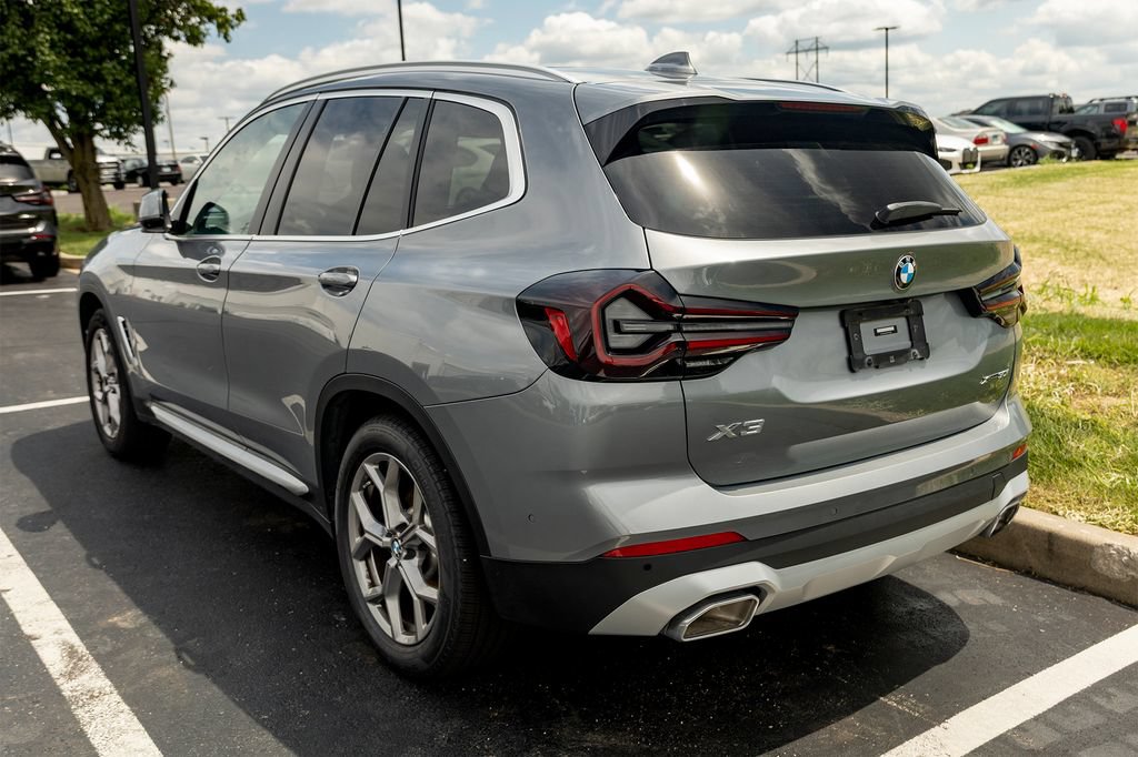 Used 2023 BMW X3 xDrive30i w/ Premium Package AWD/4WD image 2