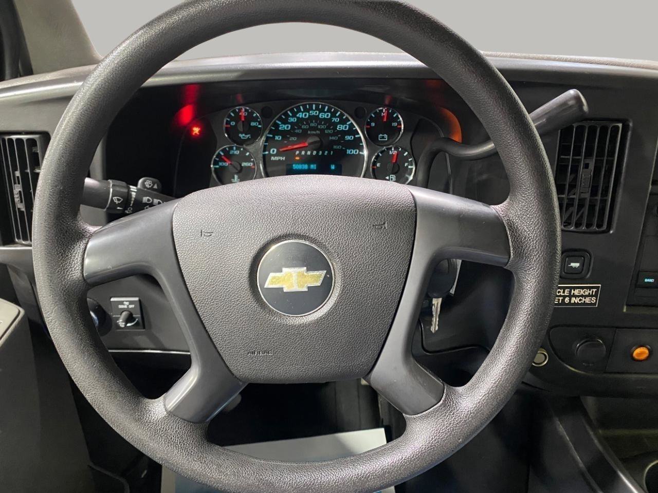Used 2011 Chevrolet Express 1500 RWD image 12