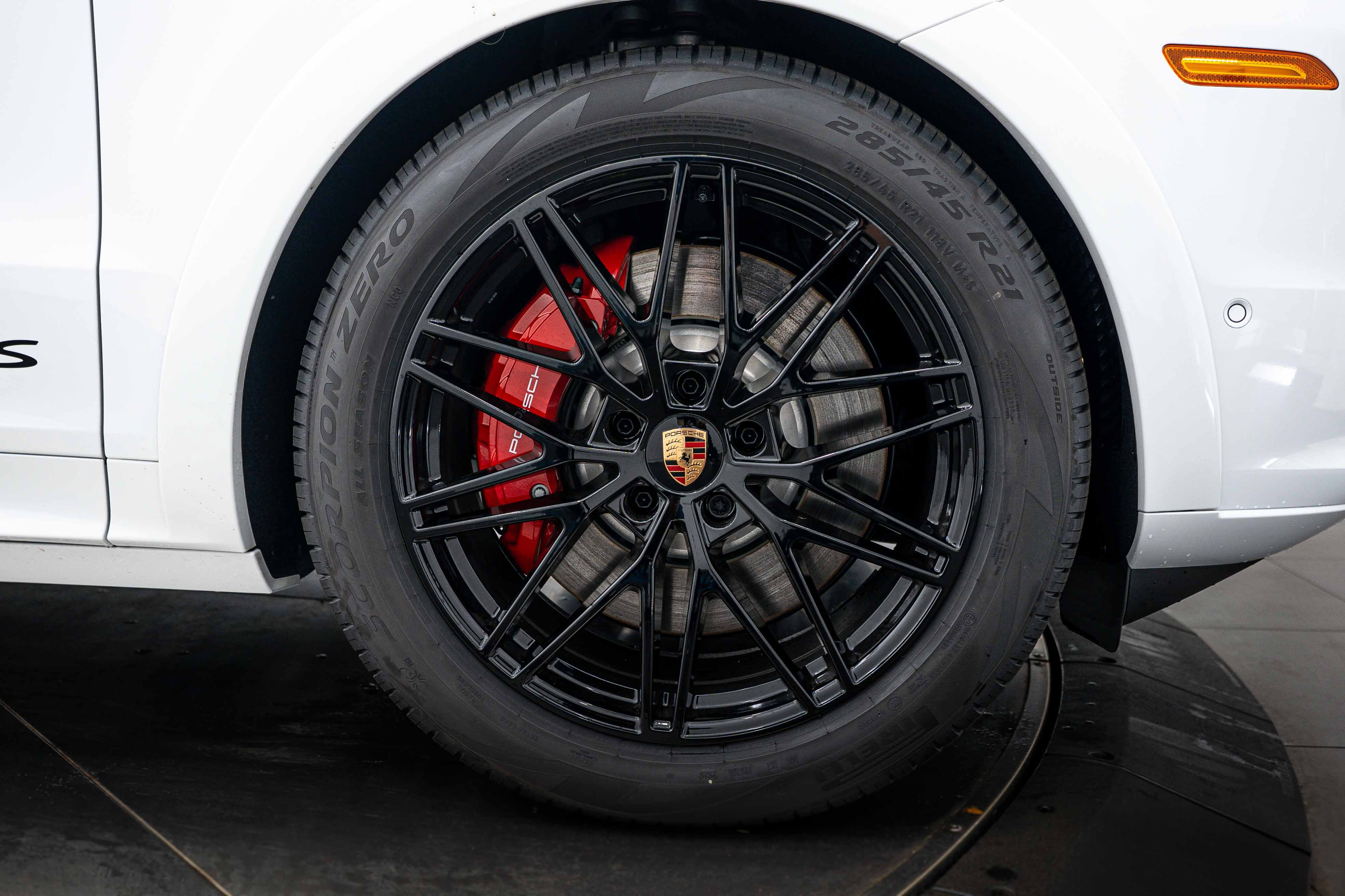 New 2026 Porsche Cayenne GTS AWD/4WD image 11
