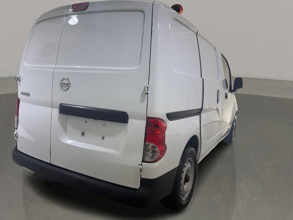Used 2020 Nissan NV200 S image 4