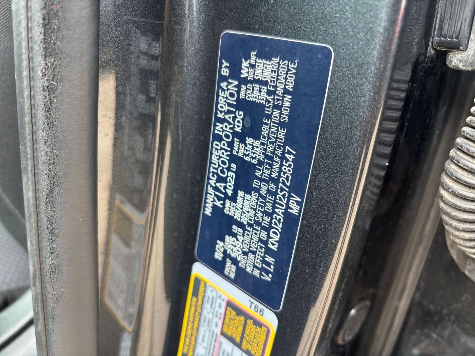 Used 2025 Kia Soul LX w/ LX Technology Package FWD image 27