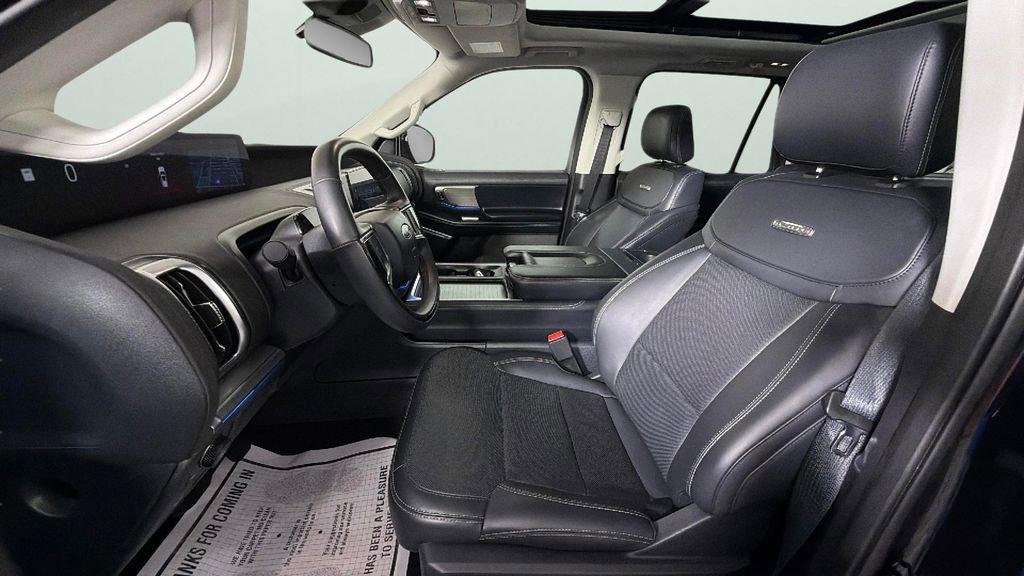 Used 2025 Ford Expedition Max Platinum AWD/4WD image 17