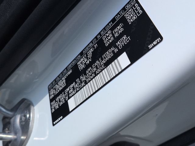 Used 2024 Volvo XC40 B5 Core AWD/4WD image 36