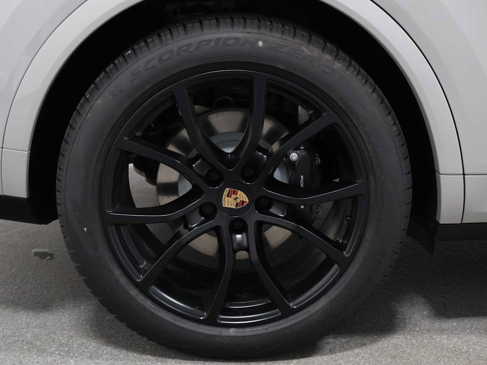 New 2026 Porsche Cayenne AWD/4WD image 36