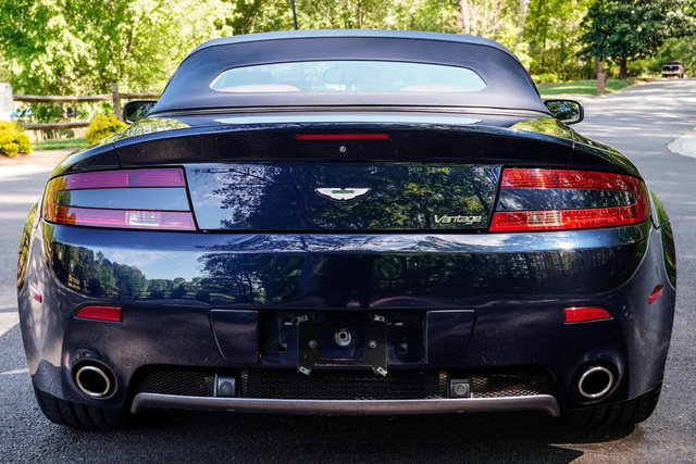 Used 2008 Aston Martin V8 Vantage Roadster RWD image 21