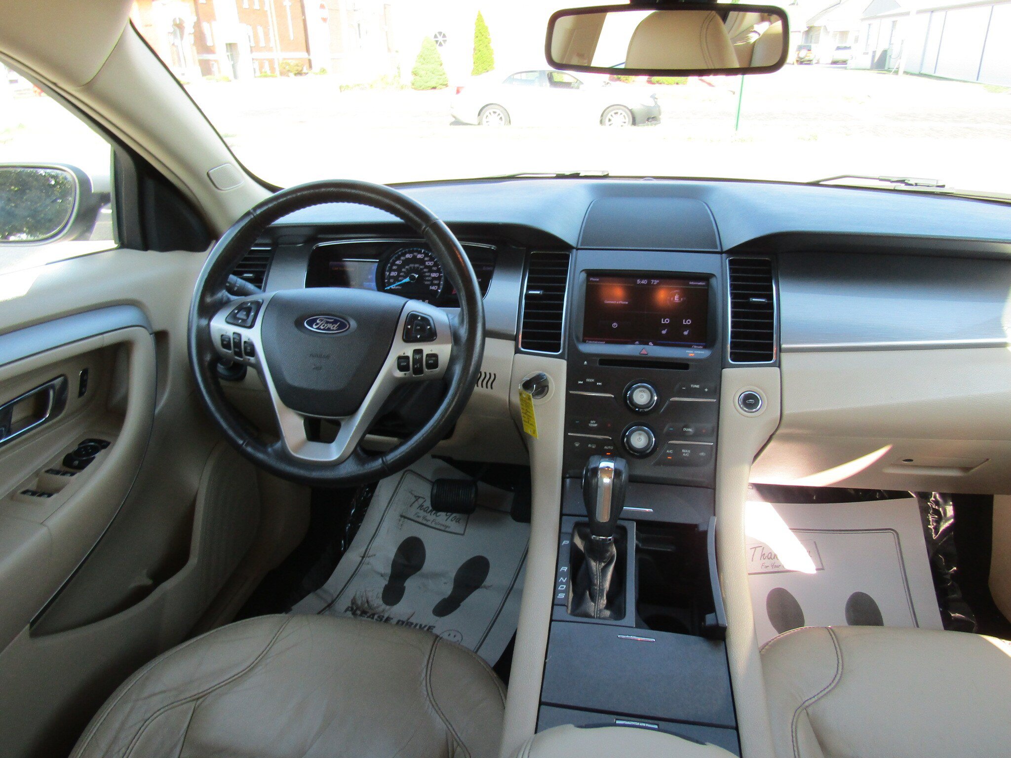 Used 2013 Ford Taurus SEL FWD image 18