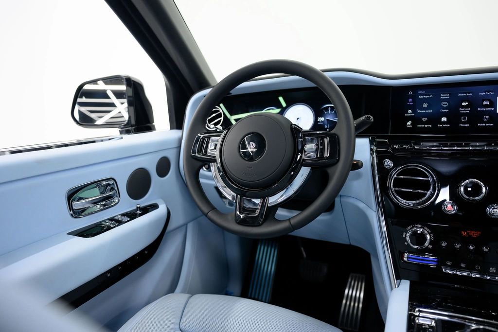 Used 2025 Rolls-Royce Cullinan image 37